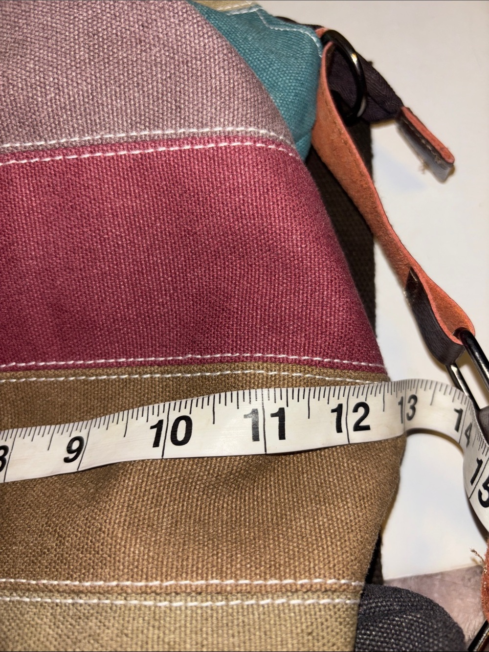 MULTICOLORED STRIPED CANVAS ADJUSTABLE BACKPACK WITH SILVER HANDLES PRELOVED - Picture 7 of 9